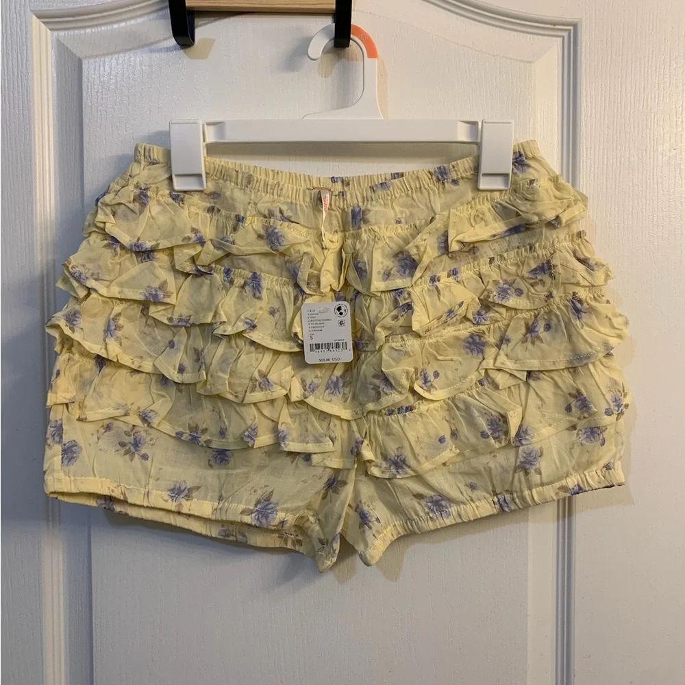 Free People Ruffle Up Butter Yellow Floral Bloomer Shorts NWT cottage core - Picture 3 of 6